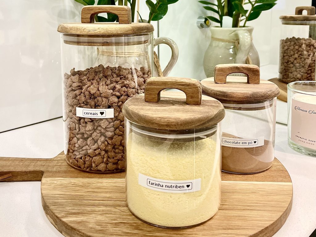 Organizar los alimentos de la cocina